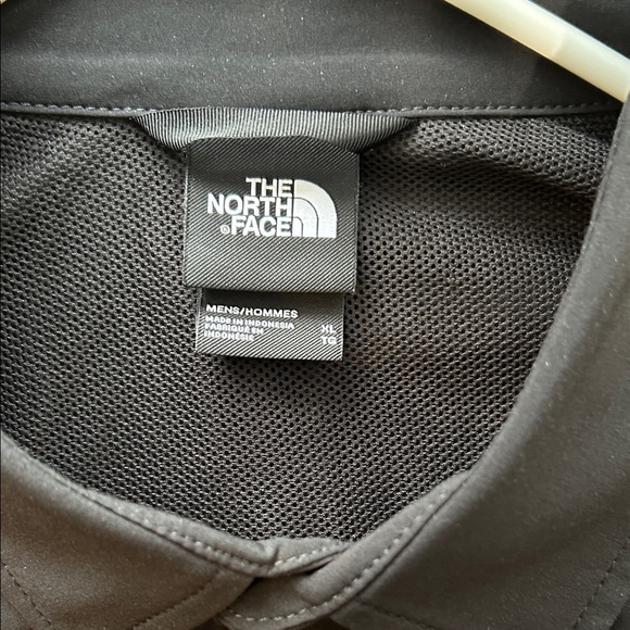 The North Face Men’s Black Long Sleeve hiking Shirt - Picture 2 of 5